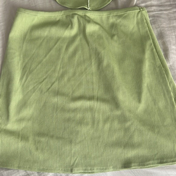 Green Ribbed Two-Piece Set - Picture 3 of 3